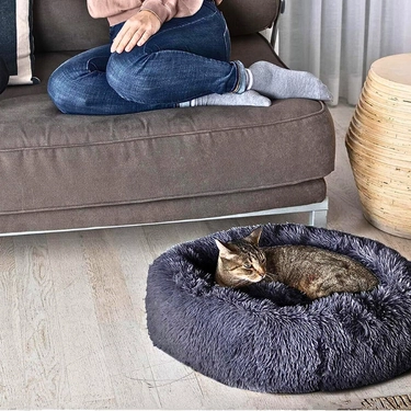 Comfortable-Round-Plush-Cat-bed-15.webp