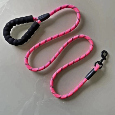 Reflective-Nylon-Leash-with-Comfy-Grip-25.webp